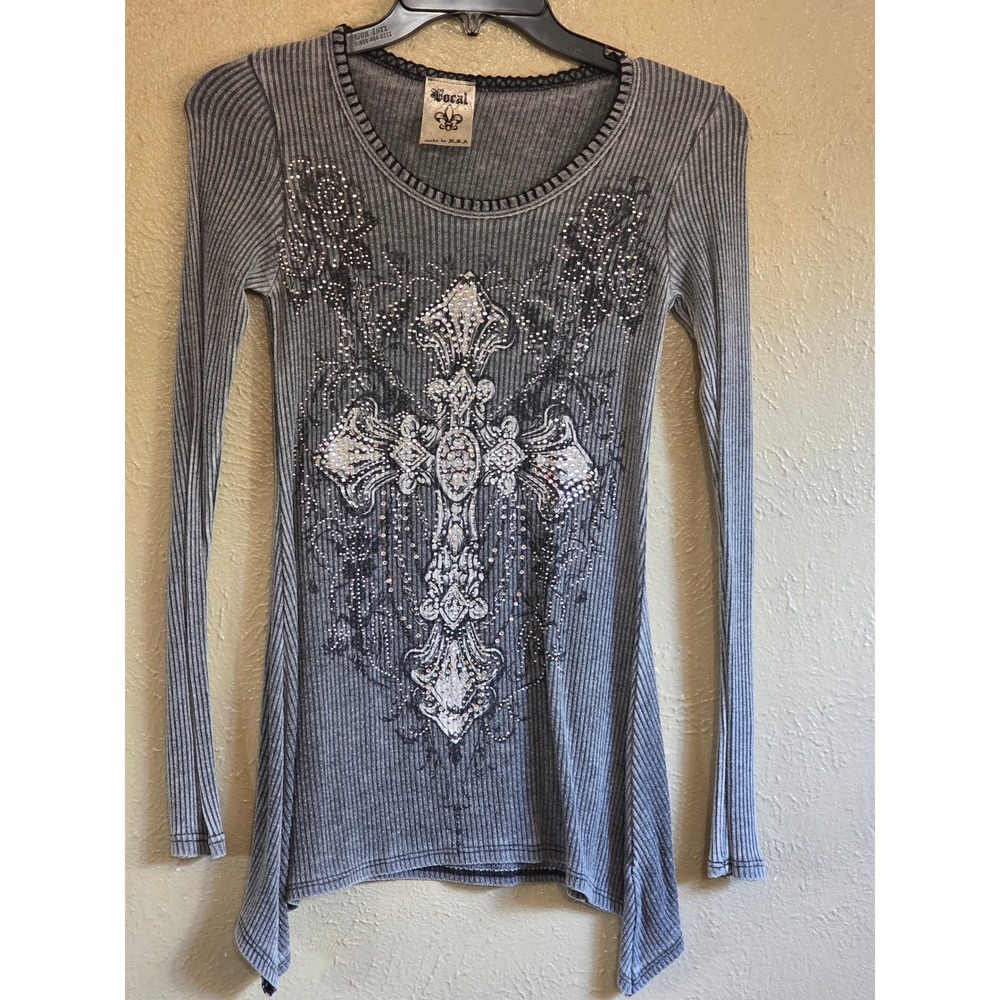 Vocal Grey Mineral Wash Rhinestone Cross Sharkbite Long Sleeve Top Small light